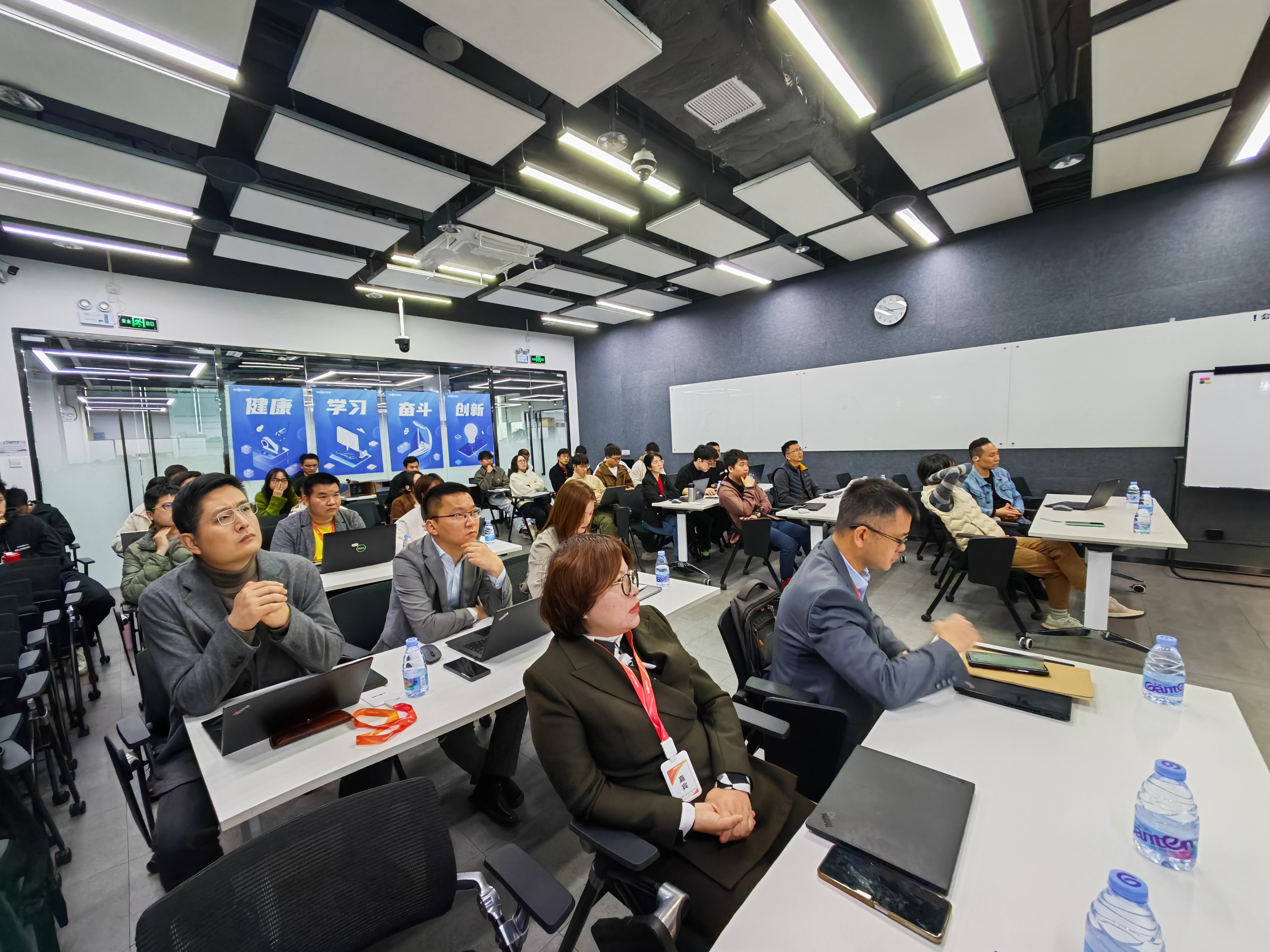 企業(yè)效能的“核心引擎”——易特克思PPM護(hù)航韶音數(shù)字新征程